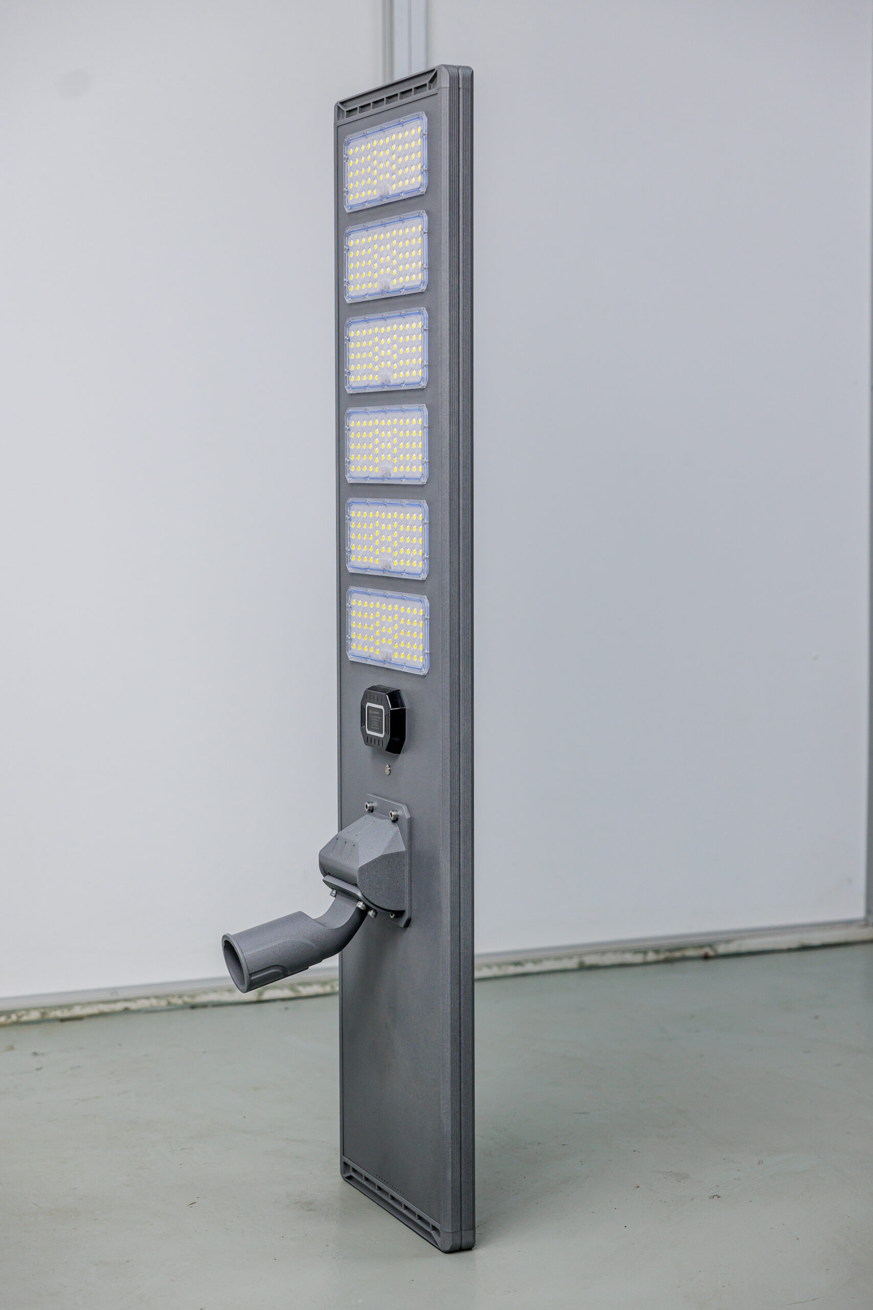 LED Solar street light 600W CCt3000k made in Zambia LED Solar street light 600W CCt3000k made in Zambia